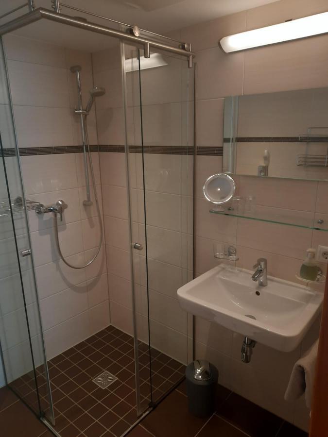 לינה וארוחת בוקר טוקס Gruenwaldhof מראה חיצוני תמונה